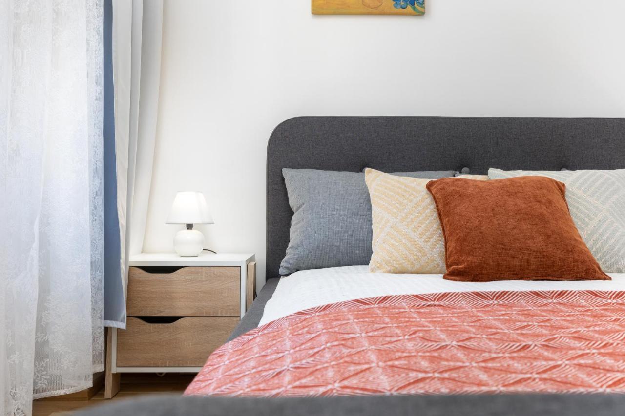 Bright Aparment Close To Wenceslas Square With Parking Apartmán *